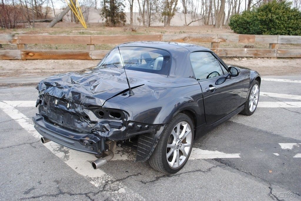 Equipped 2014 Mazda MX 5 Miata Grand Touring wrecked repairable