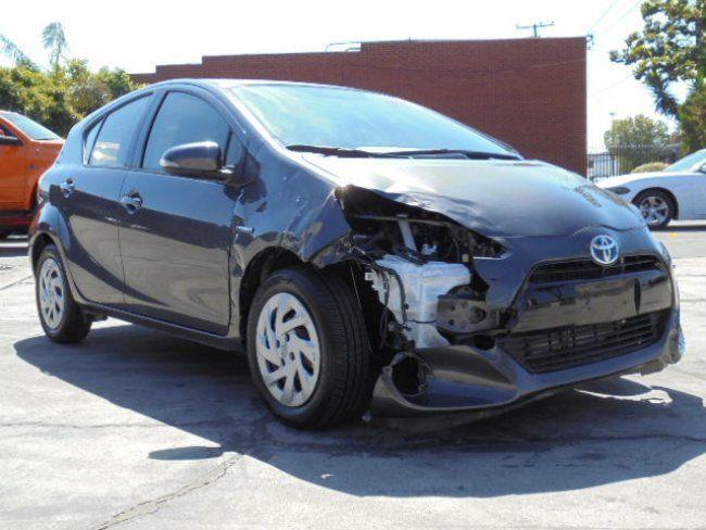 Lightly damaged 2016 Toyota Prius c rebuildable repairable