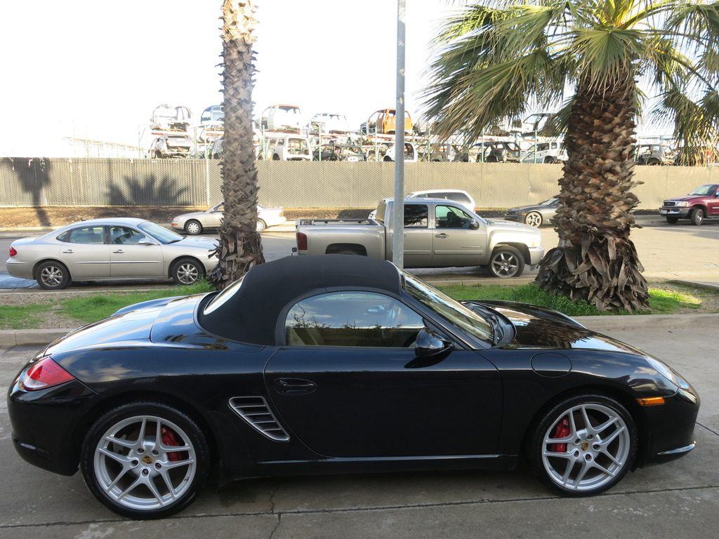 Loaded with options 2010 Porsche Boxster Boxster S repairable