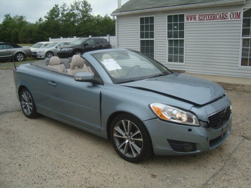 Starts and drives 2011 Volvo C70 T5 Convertible Rebuildable Repairable