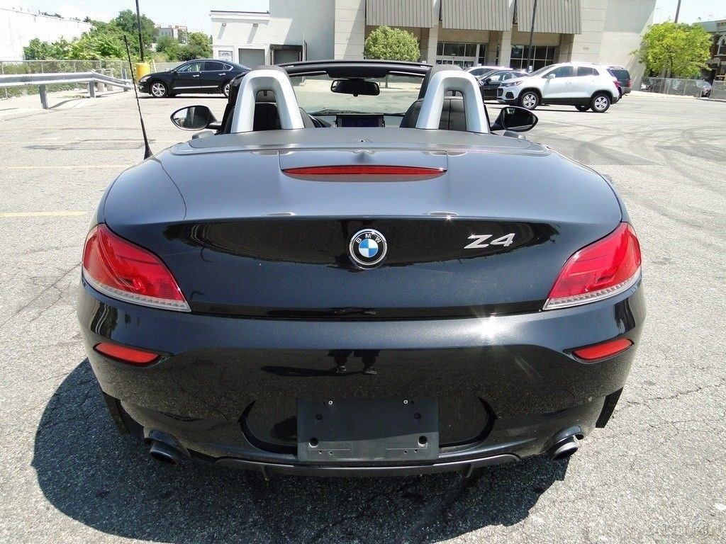 fast 2011 BMW Z4 sDrive35is repairable