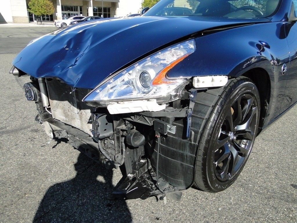 fast 2015 Nissan 370Z Sport repairable