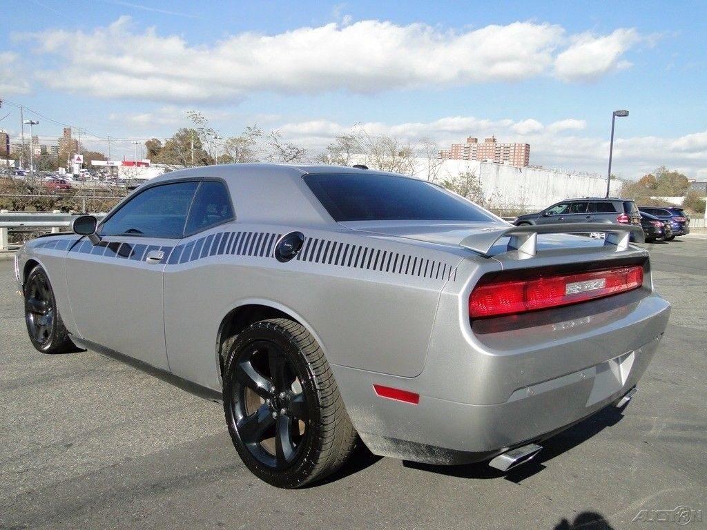 strong 2013 Dodge Challenger R/T repairable