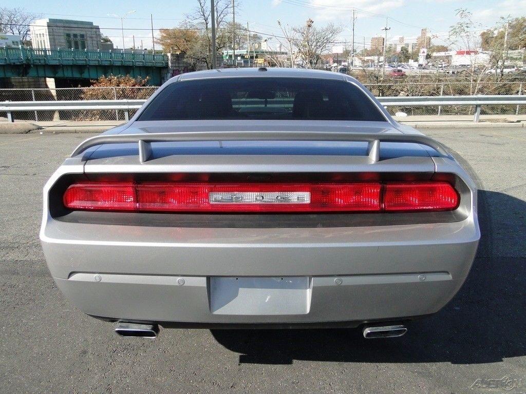 strong 2013 Dodge Challenger R/T repairable