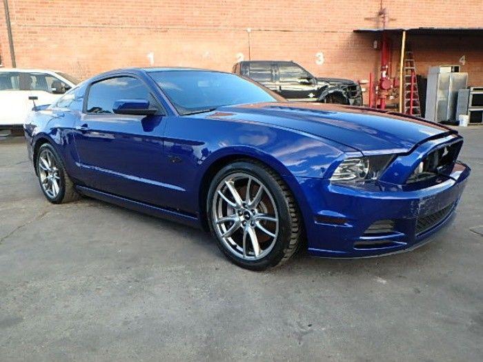 light damage 2013 Ford Mustang GT Coupe repairable