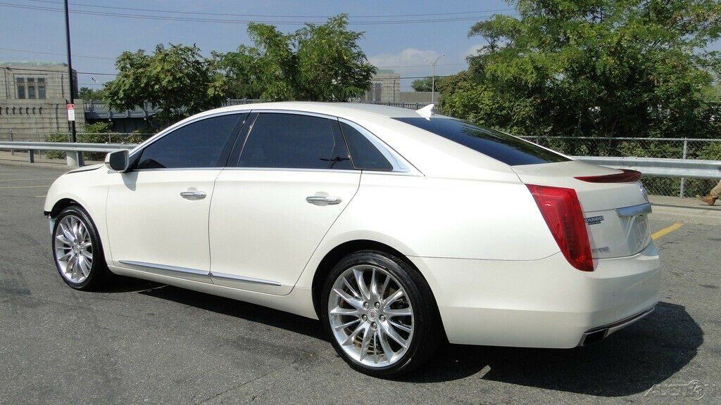 luxurious 2013 Cadillac XTS Platinum repairable