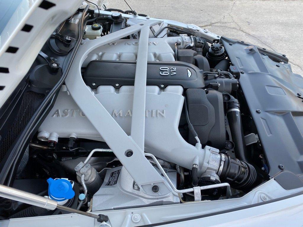 fully loaded 2016 Aston Martin DB9 Gt/convertible 6.0L/12V repairable