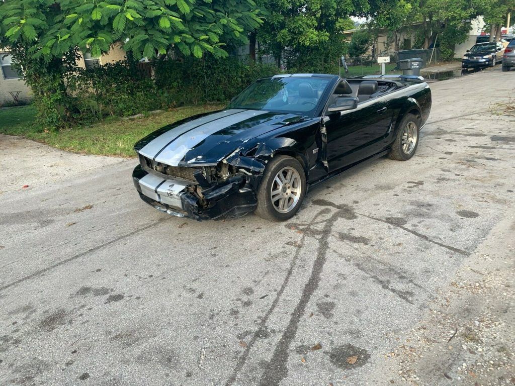 easy fix 2006 Ford Mustang repairable