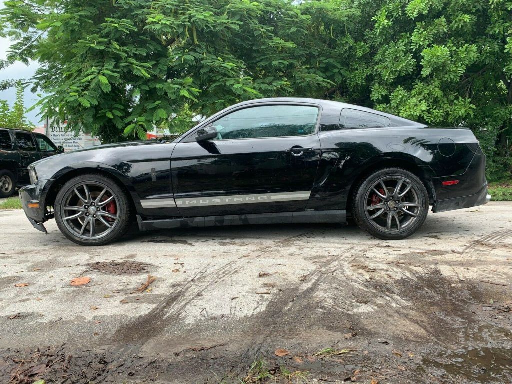 light damage 2012 Ford Mustang repairable