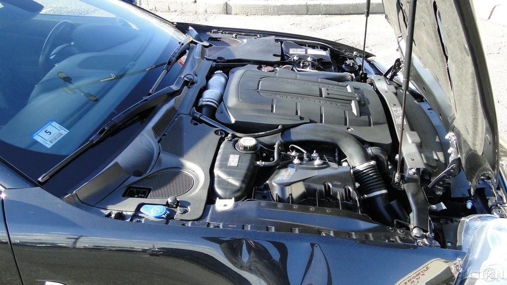 2009 Jaguar XKR Coupe Repairable [light damage]