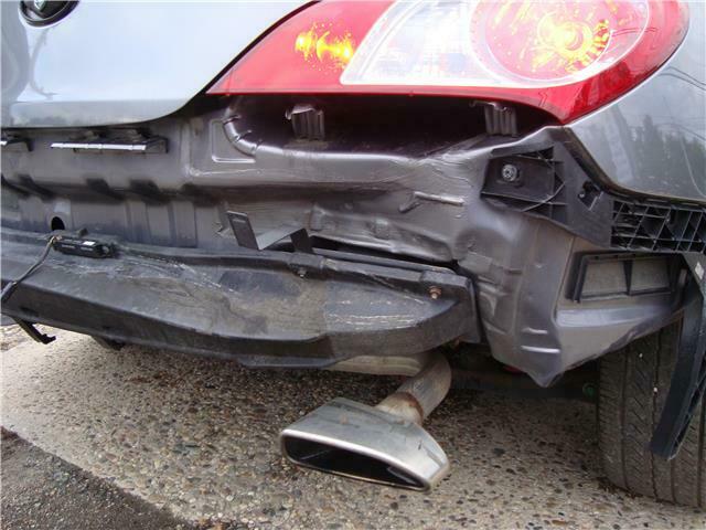 2010 Hyundai Genesis Grand Touring repairable [light damage]