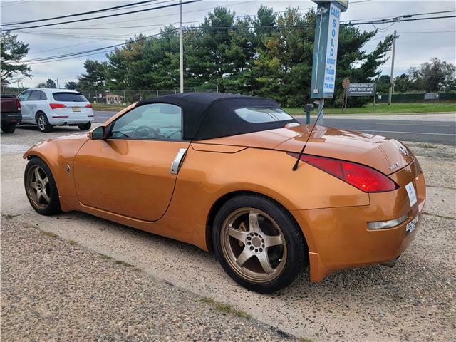 2004 Nissan 350Z Convertible Touring repairable [front center impact]