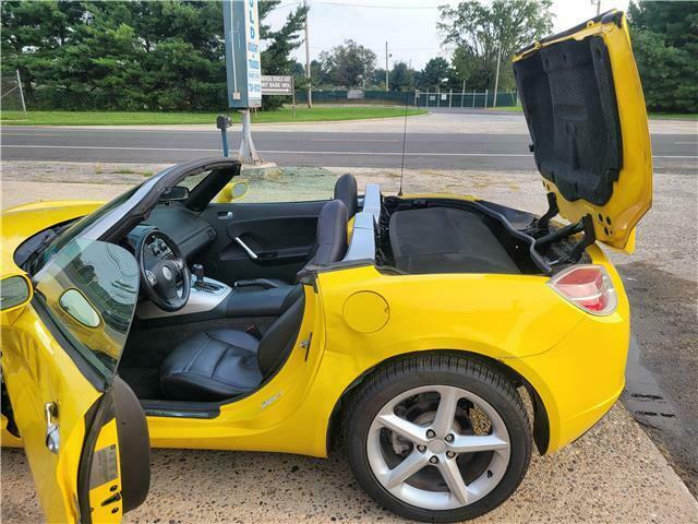 2007 Saturn Sky Convertible repairable [no damage to mechanical parts]