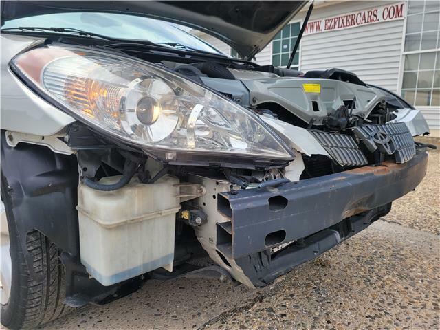 2006 Toyota Solara SLE V6 Convertible repairable [light front end damage]